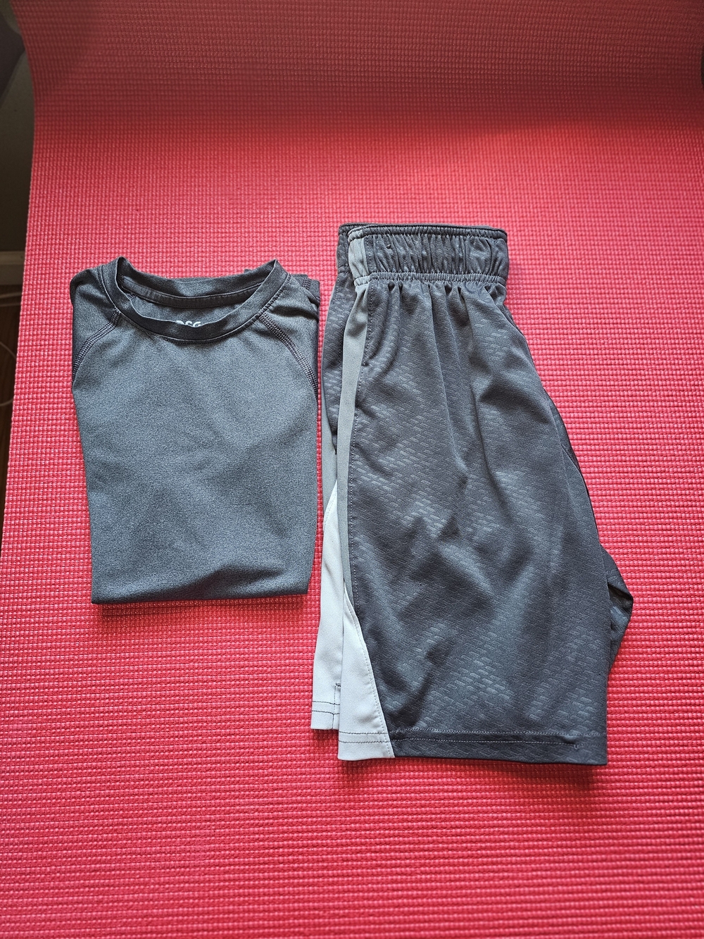 DSG Boys Athletic Performance Shirt & Shorts Set Gray Black Size Medium (10-12)